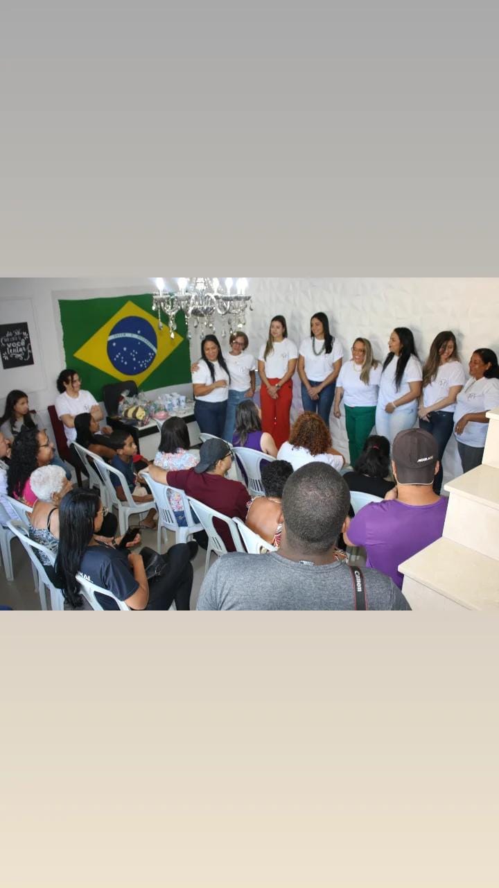 Equipe e participantes reunidos em uma atividade de formação do CAFAA